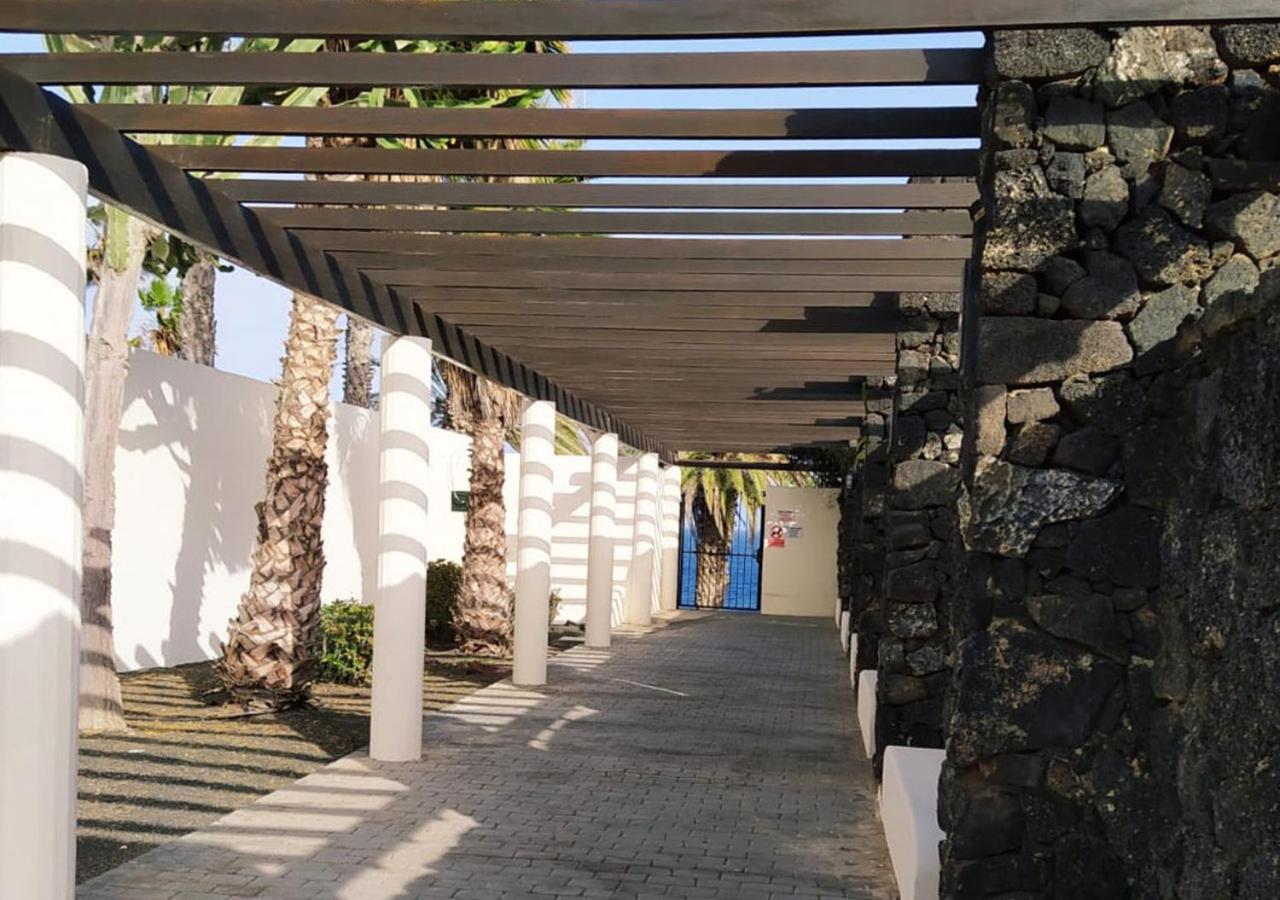 Villa Sun And Sea 4 Front De Mer Playa Rocca Costa Teguise Zewnętrze zdjęcie